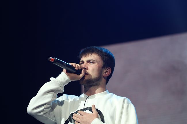 Украинские артисты собрали 200 тысяч гривен на лечение раненых в зоне АТО