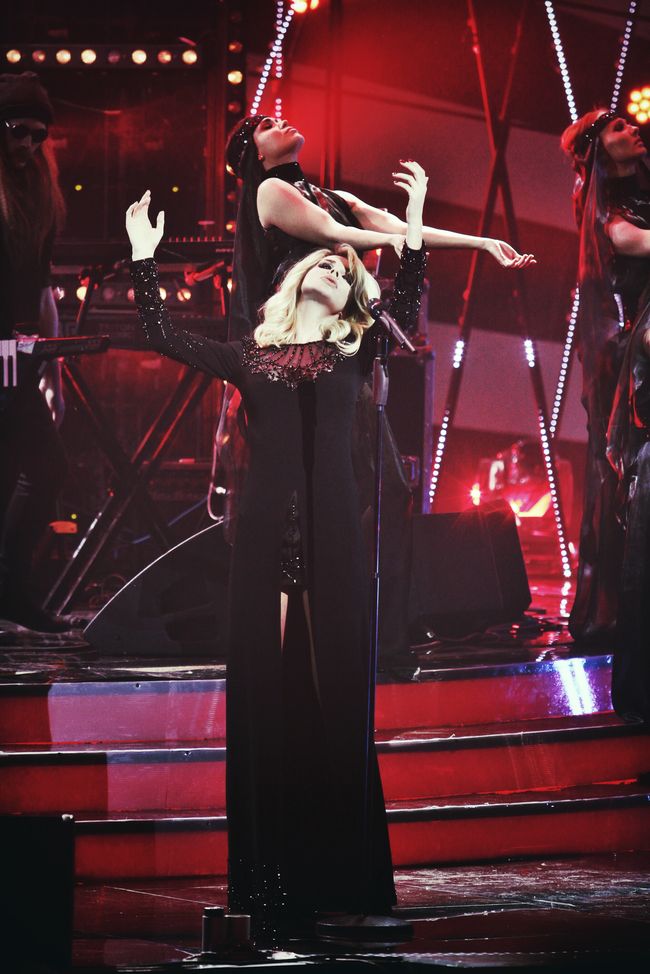 Светлана Лобода сыграла на рояле песню Не нужна