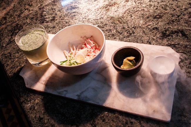 Новое летнее меню в ресторане The Strand Grill