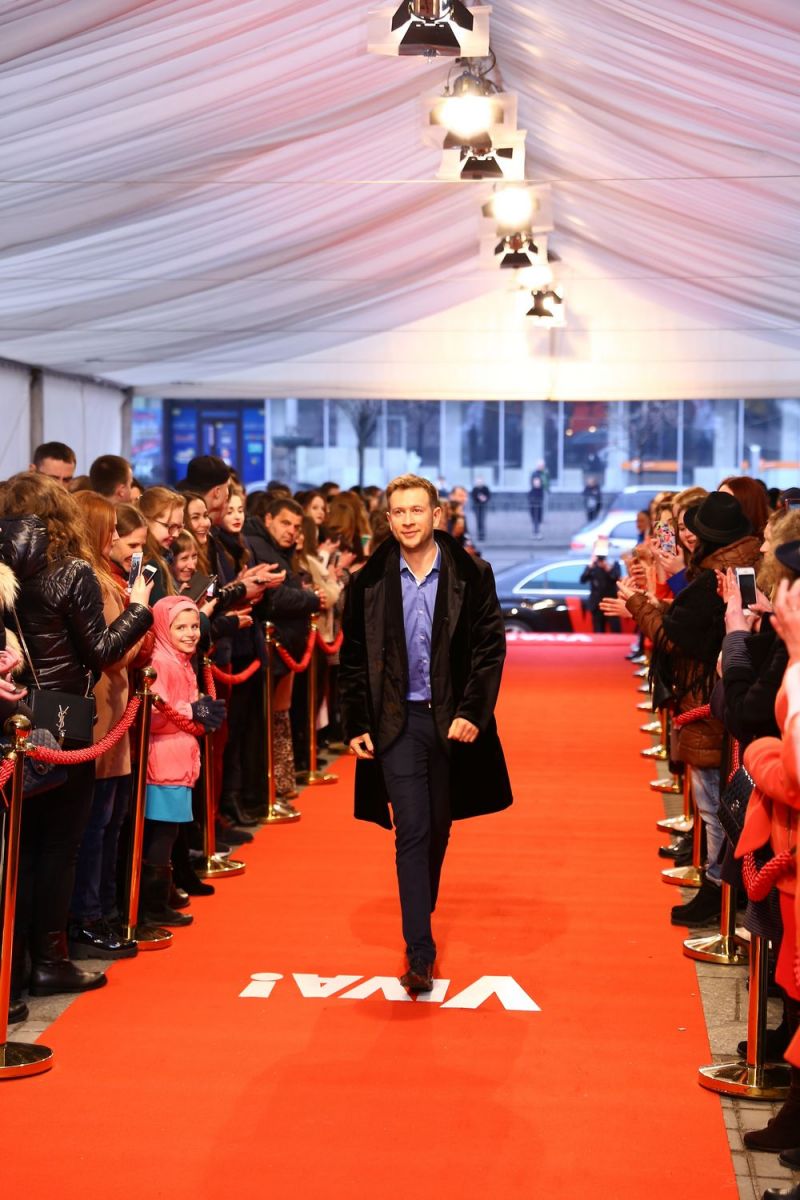 Главная красная дорожка страны: Джамала, Тина Кароль, O.Torvald и другие звезды прибыли на церемонию "Viva! Самые красивые-2017"
