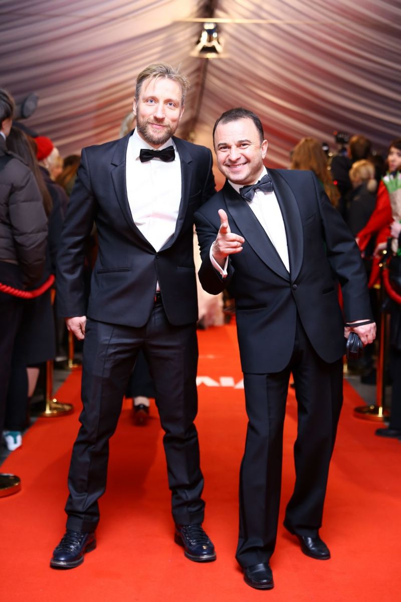 Главная красная дорожка страны: Джамала, Тина Кароль, O.Torvald и другие звезды прибыли на церемонию "Viva! Самые красивые-2017"