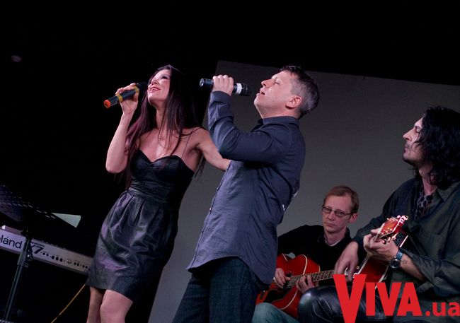 Руслана и ее муж празднуют 20-ю годовщину свадьбы! Семейные фото