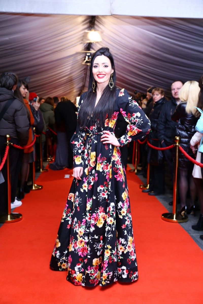 Главная красная дорожка страны: Джамала, Тина Кароль, O.Torvald и другие звезды прибыли на церемонию "Viva! Самые красивые-2017"