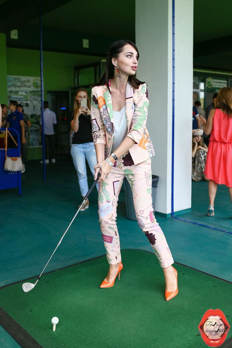 Украинские звезды на высоких каблуках сыграли в гольф