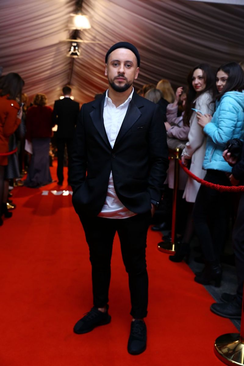 Главная красная дорожка страны: Monatik, The Harkiss, O.Torvald и другие звезды прибыли на церемонию "Viva! Самые красивые-2017"