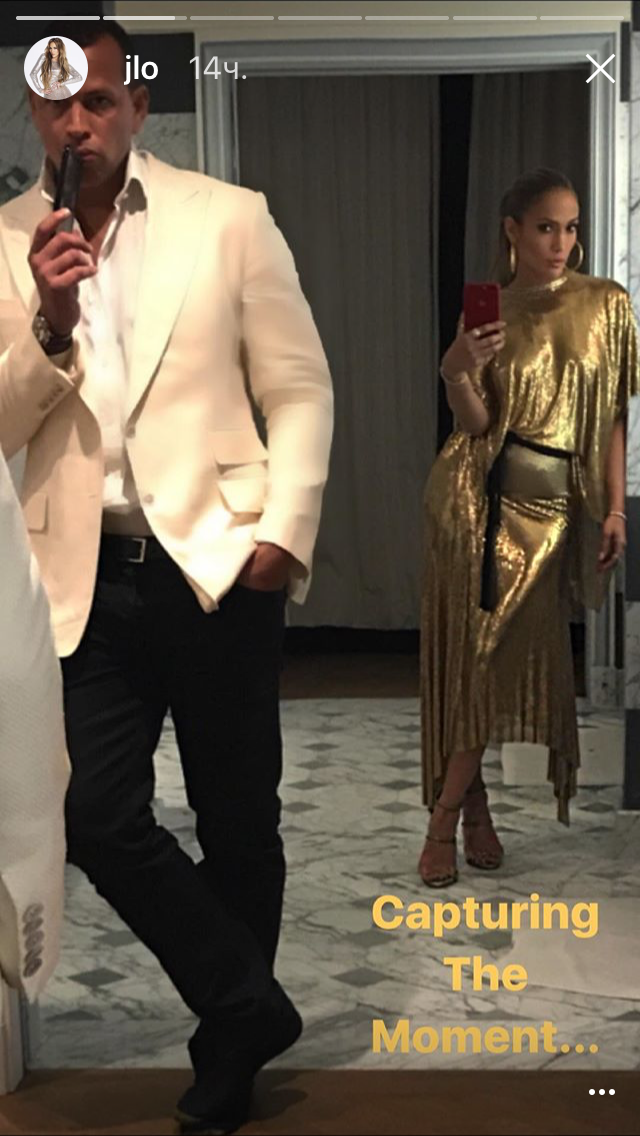 Париж для двоих: Дженнифер Лопес и Алекс Родригес поделились романтичными фото с уикенда