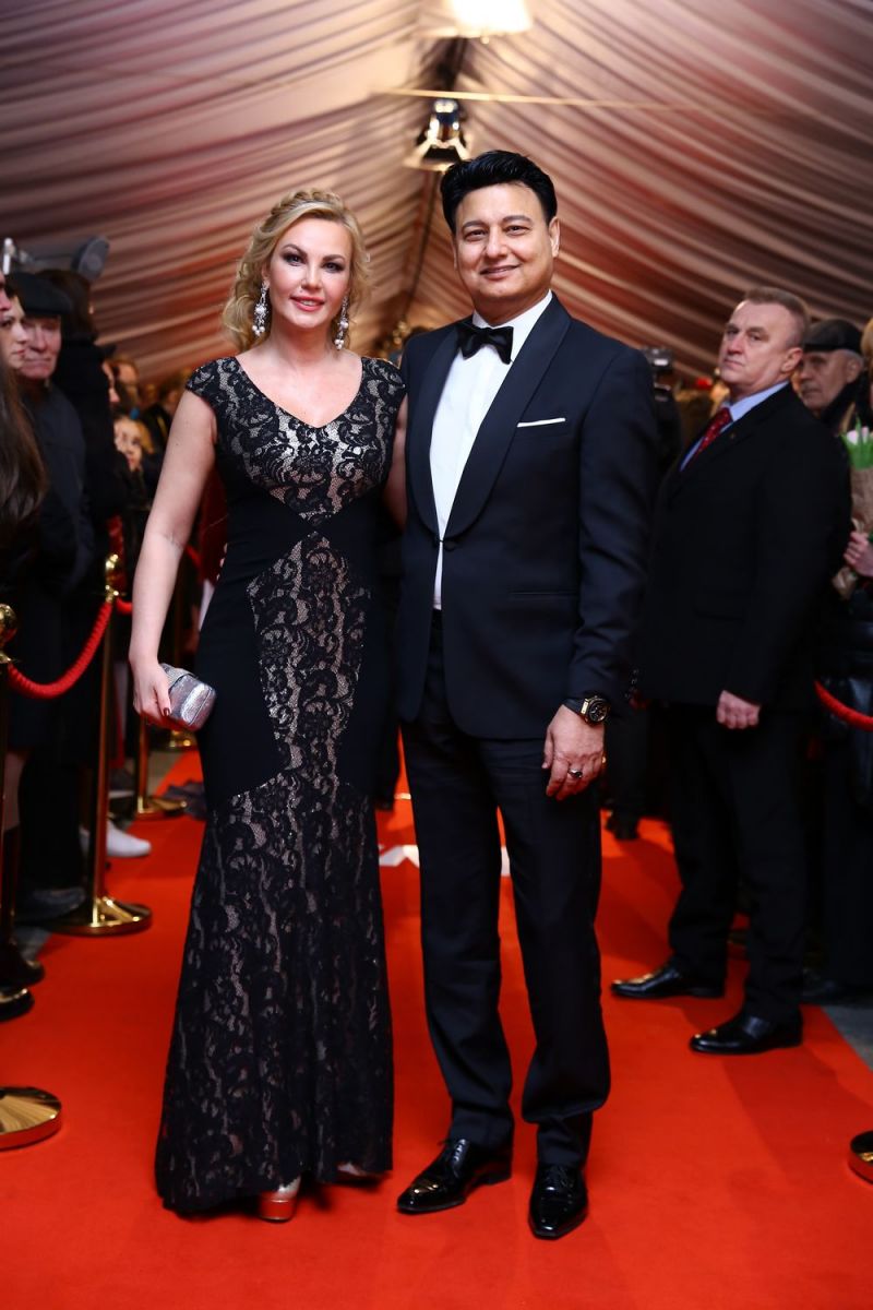 Главная красная дорожка страны: Monatik, The Harkiss, O.Torvald и другие звезды прибыли на церемонию "Viva! Самые красивые-2017"