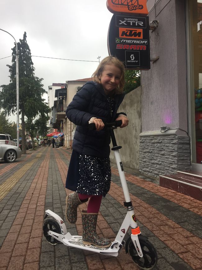 Судья "МастерШеф Дети-2" и его экс-жена устроили для дочери сказочный день рождения