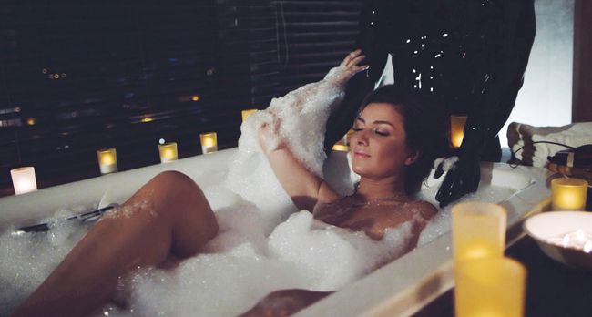 Loboda с подругами снялась в трэш-видео