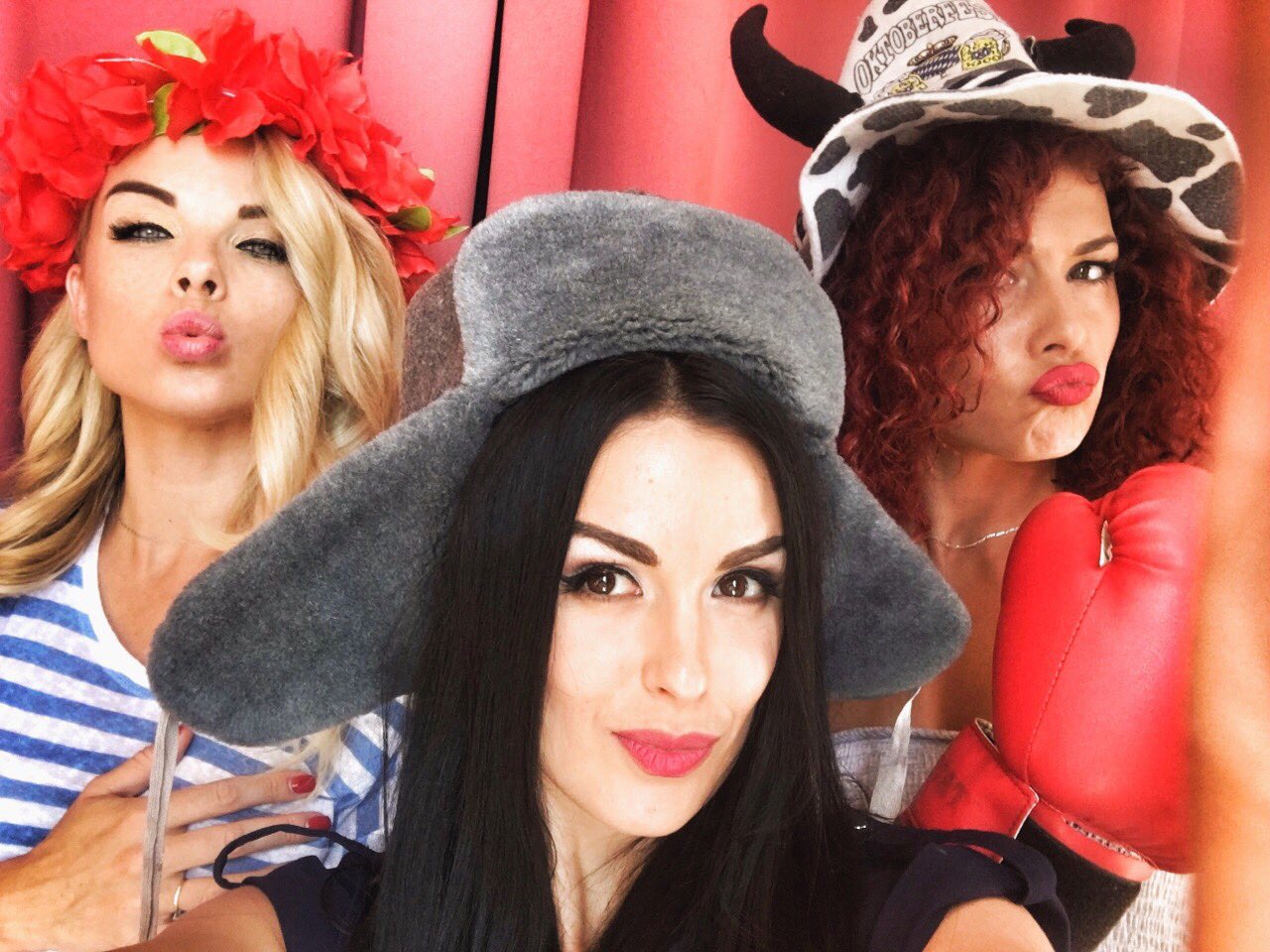 Сексуальная солистка группы а.р.м.и.а родила сына