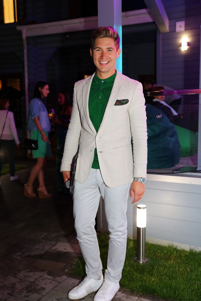 50 оттенков зеленого: звезды в зеленых нарядах на вечеринке Viva!