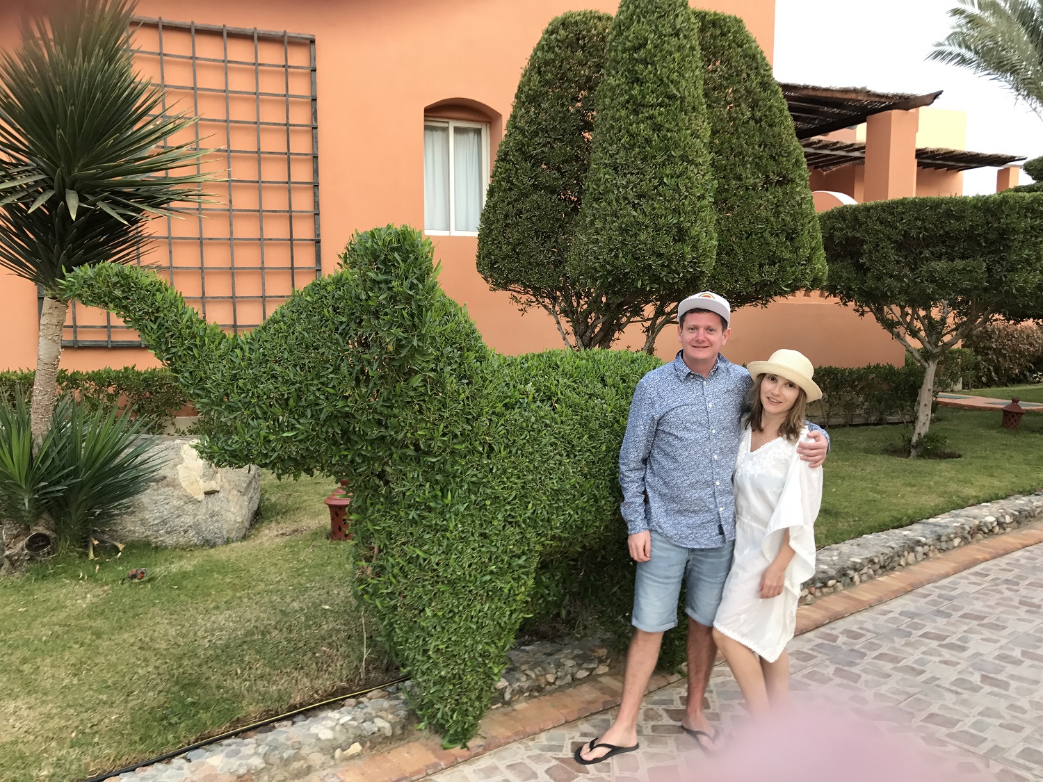 Актер "Дизель Шоу" Евгений Сморигин отдохнул с женой в Египте