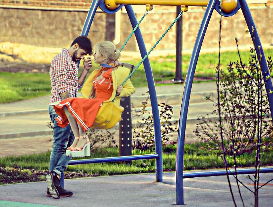 Неузнаваемая блондинка Алина Гросу сняла провокационный клип 