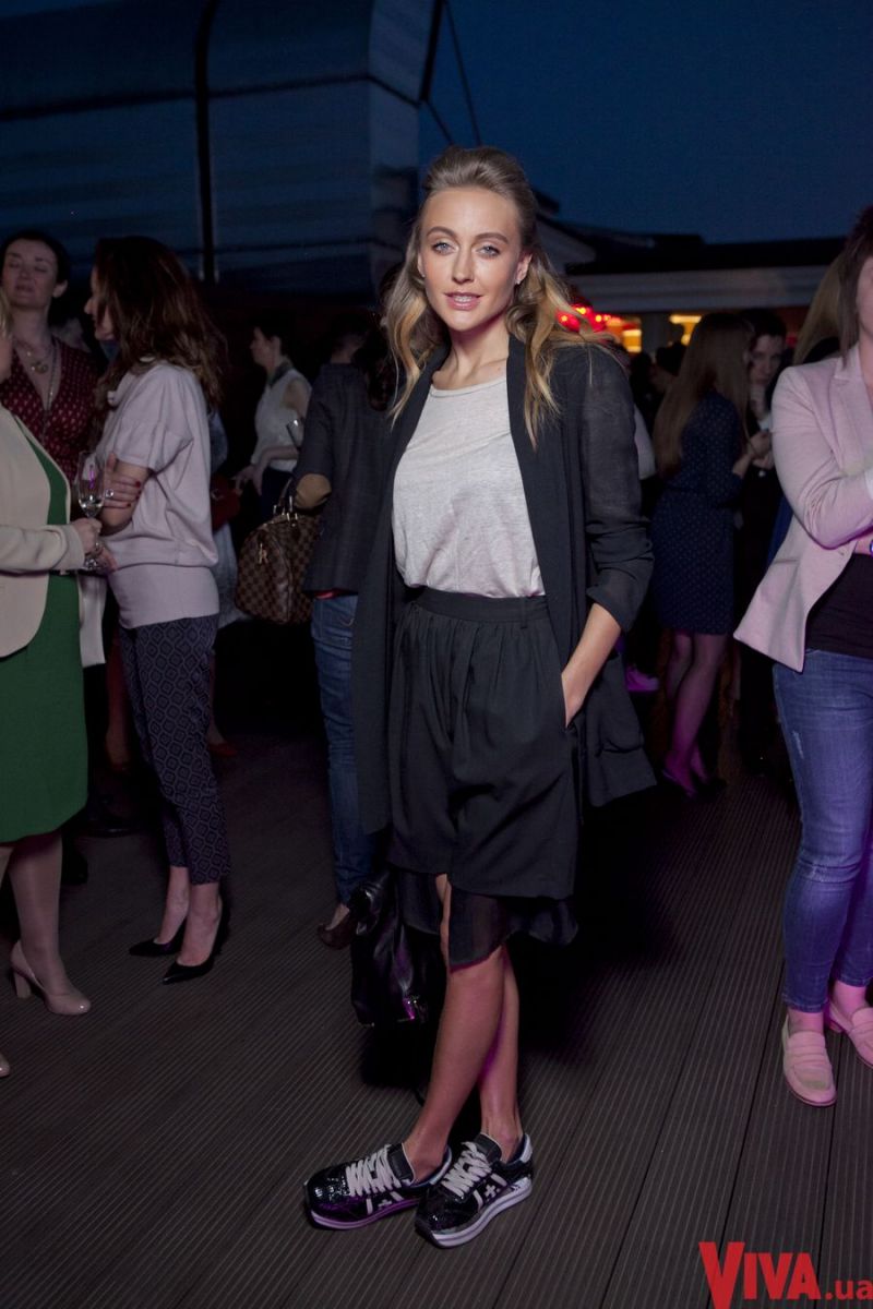 Ева Бушмина на вечеринке Viva!