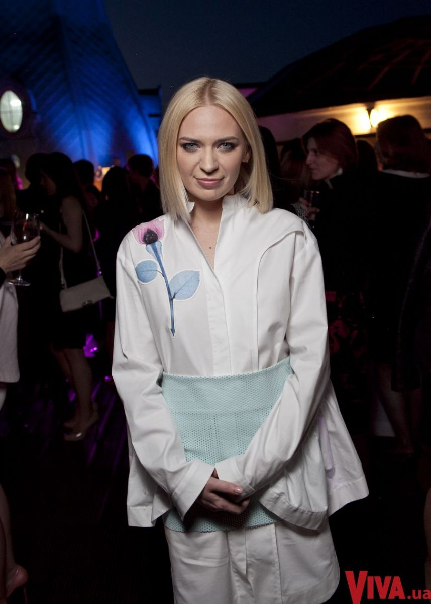 Alloise стала хедлайнером на вечеринке Viva!