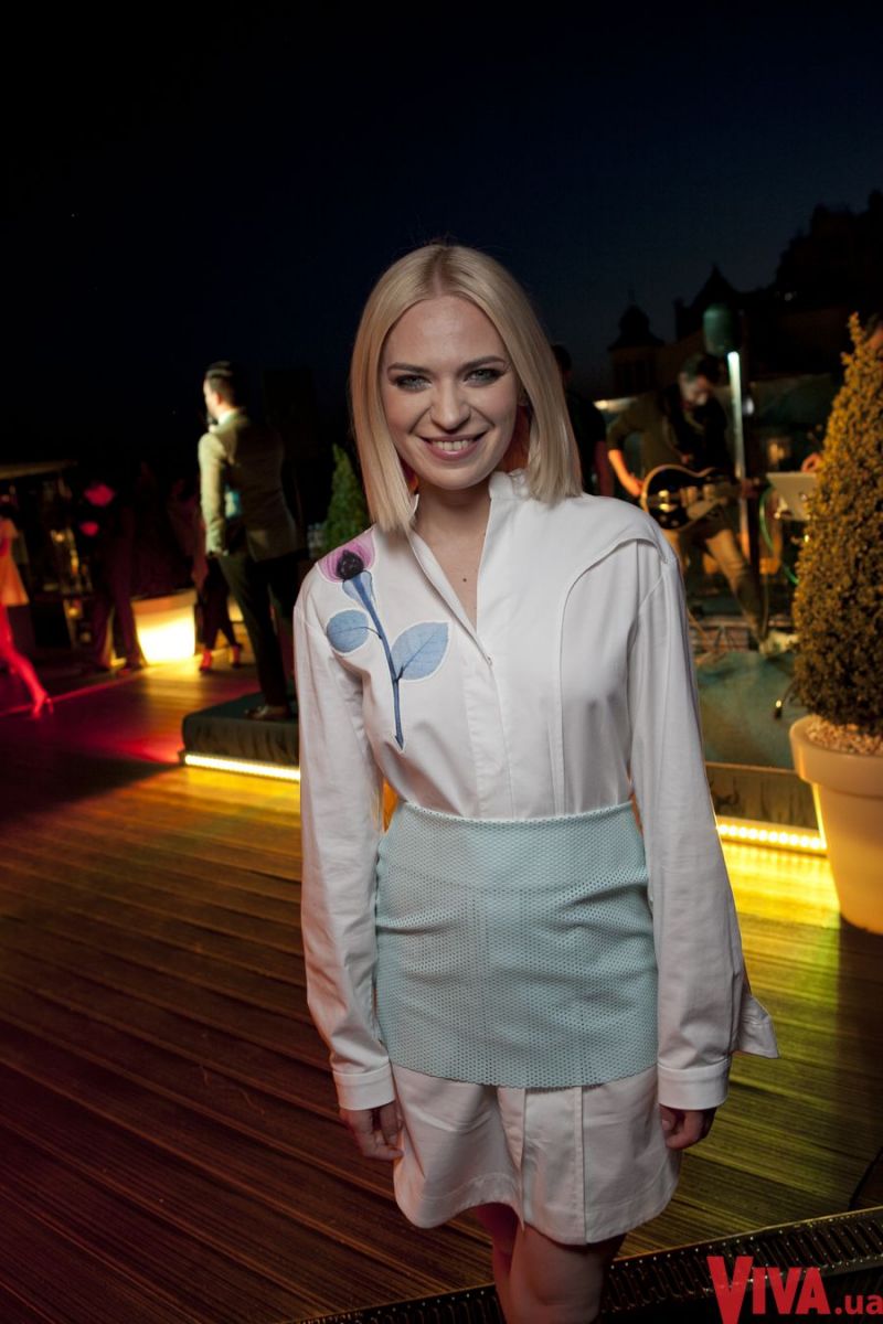 Alloise стала хедлайнером на вечеринке Viva!