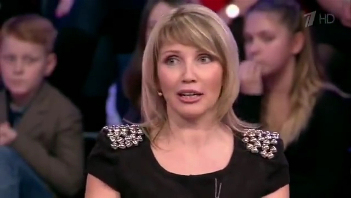 Вера Брежнева показала свою четвертую сестру 