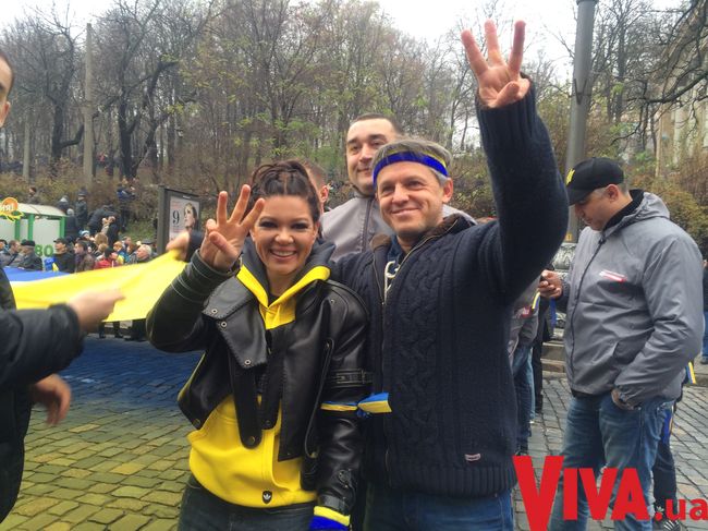 Руслана и ее муж празднуют 20-ю годовщину свадьбы! Семейные фото