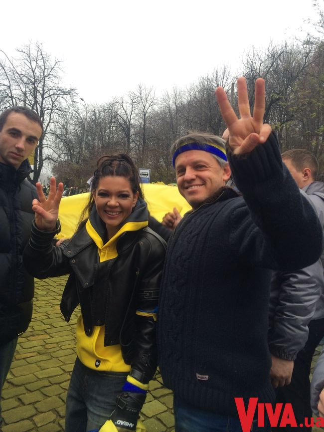 Руслана и ее муж празднуют 20-ю годовщину свадьбы! Семейные фото