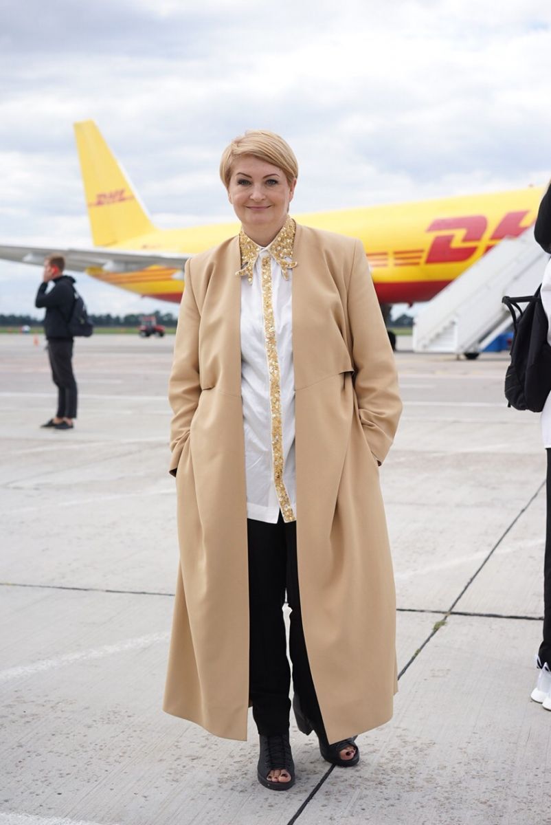 Звезды в аэропорту: репортаж о показе Жана Грицфельдта на взлетной полосе