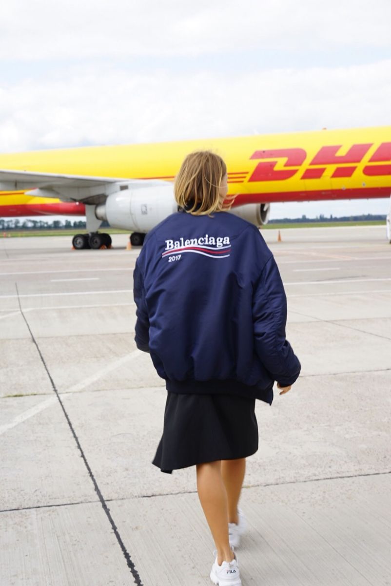 Звезды в аэропорту: репортаж о показе Жана Грицфельдта на взлетной полосе