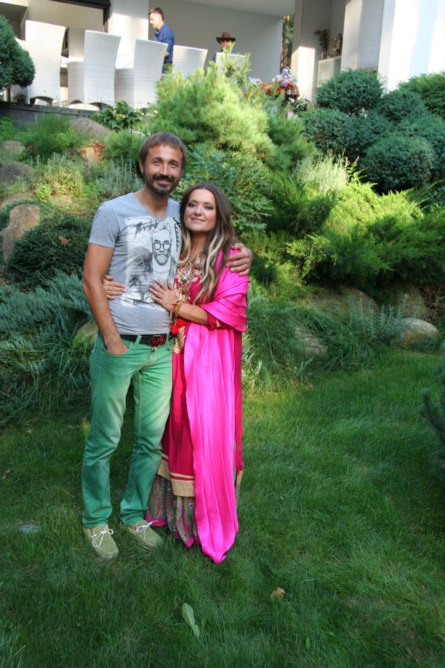 Наталья Могилевская устроила йога-вечеринку с медитациями по случаю своего 41-летия