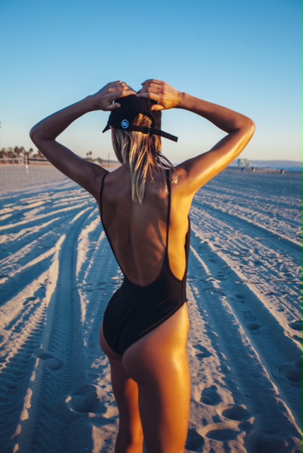 Layah снялась в пляжной фотосессии в Лос-Анджелесе