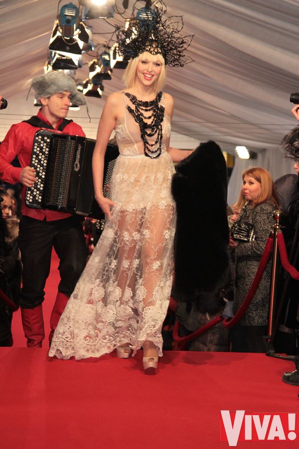 Оля Полякова