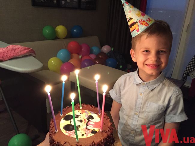 Юлия Бортник - ведущая шоу Давай поговорим о сексе - с мужем и детьми