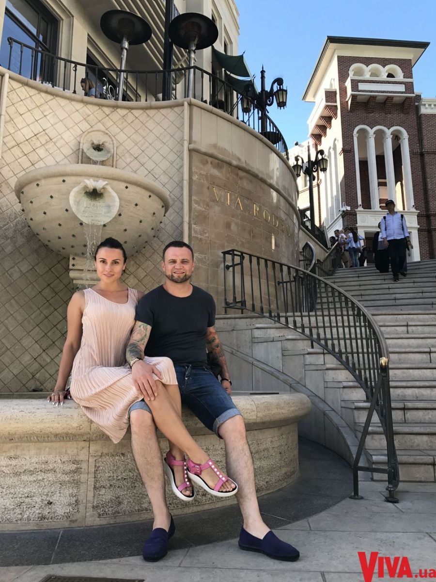 Экс-солистка группы Nikita Нана и Руслан Квинта отдыхают в Лос-Анджелесе