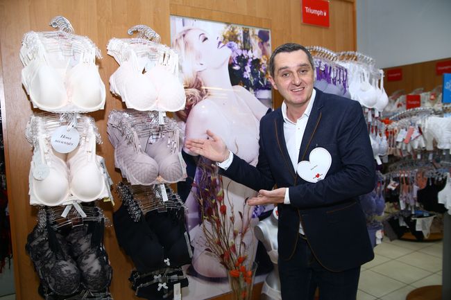 Анна Завальская, Светлана Тарабарова, Дядя Жора: звезды за прилавками магазинов