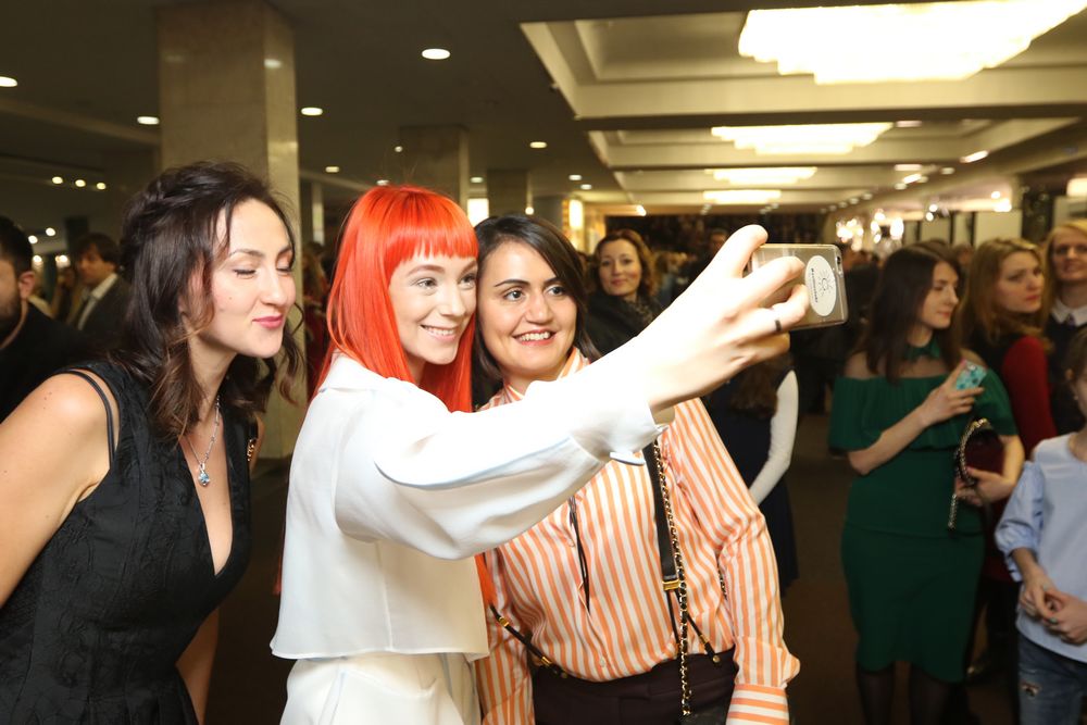За кадром: как звезды делали селфи на церемонии "Viva! Самые красивые-2017"