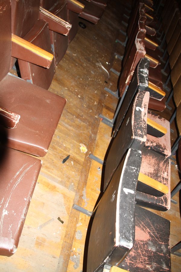 На концерте Натальи Могилевской в Коломые на зрителей в зале обвалился потолок