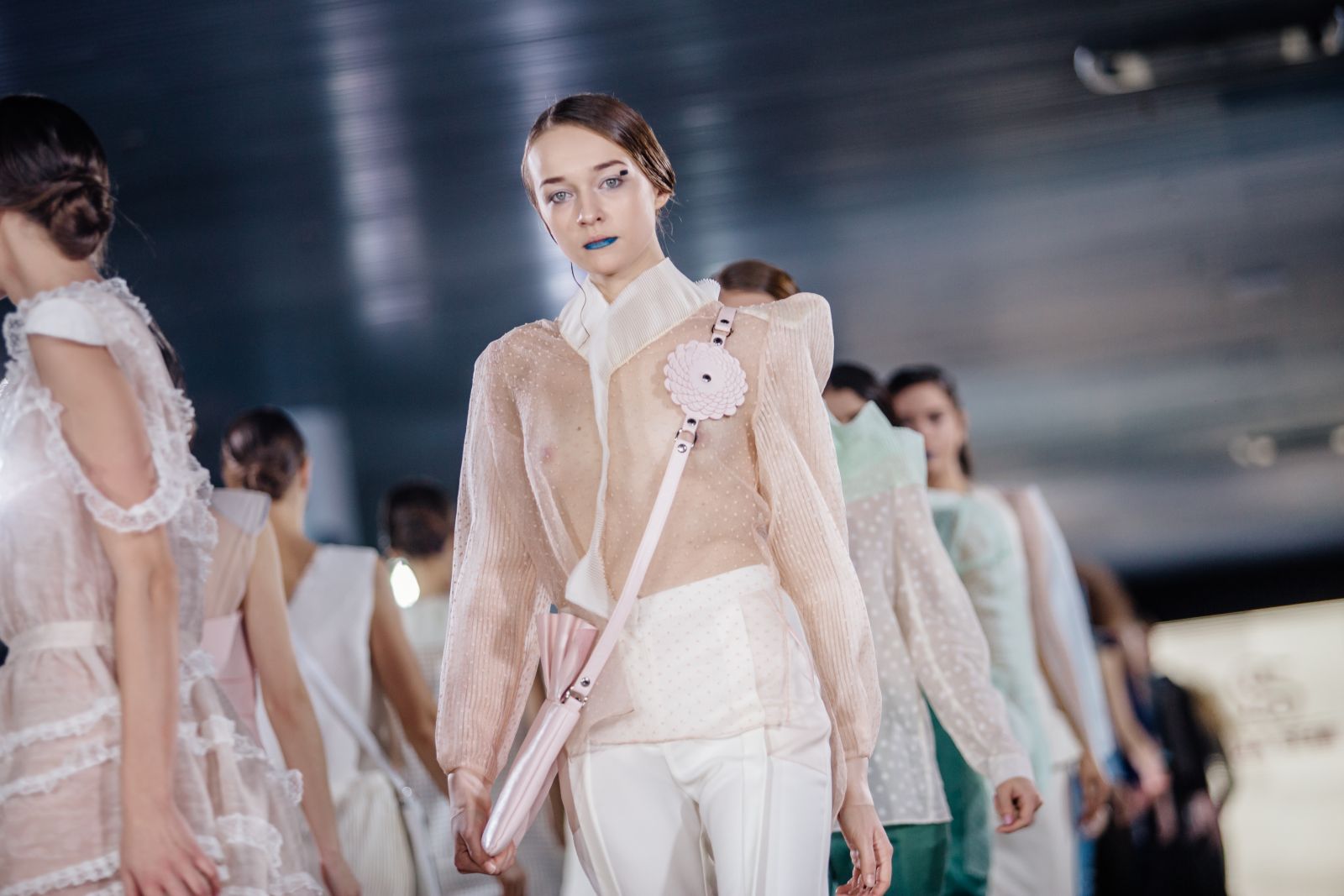Легкие ткани и светлые оттенки: Lesia Semi представила новую коллекцию на Lviv Fashion Week