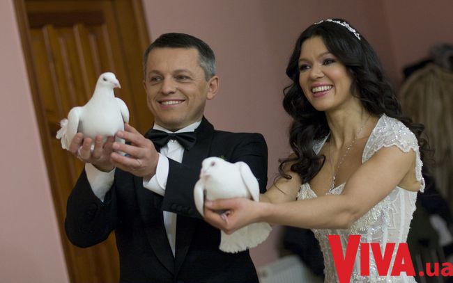 Руслана и ее муж празднуют 20-ю годовщину свадьбы! Семейные фото