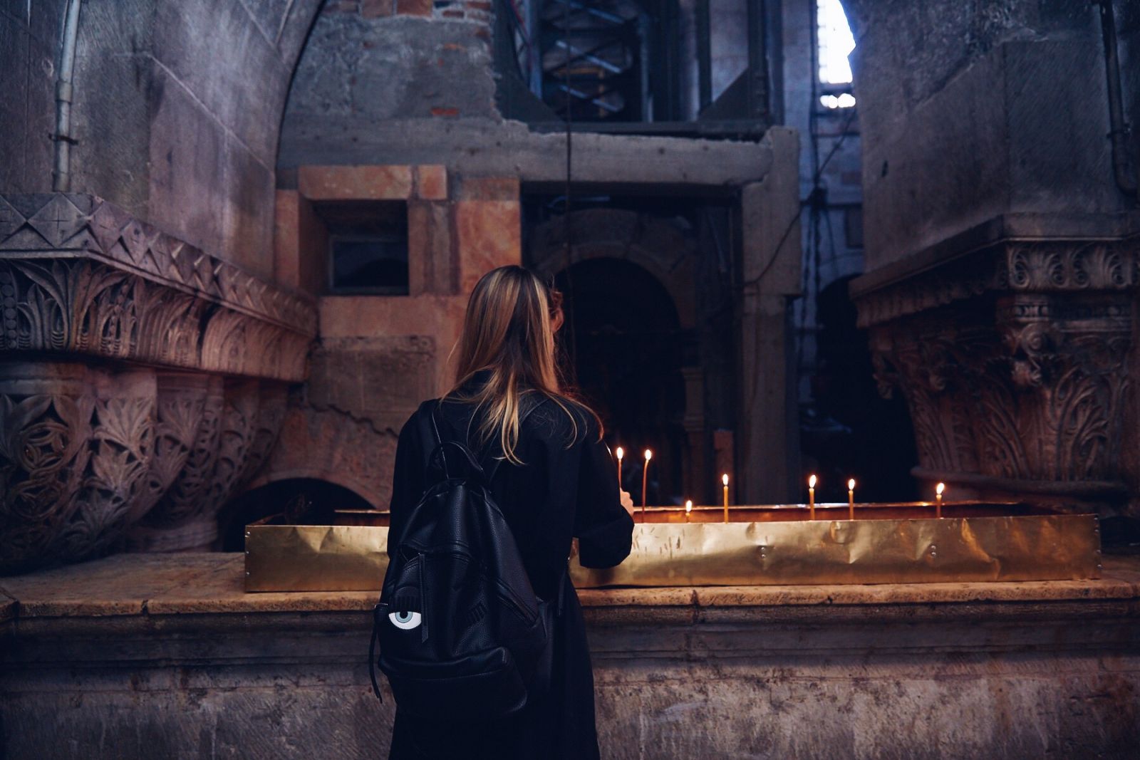 Фотофакт: Loboda помолилась у Стены Плача в Иерусалиме