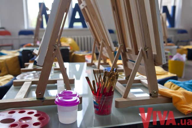 Звездный девичник Viva! Как известные украинки рисовали за бокалом вина