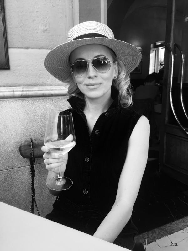 Ведущая программы &quot;Факты&quot; Оксана Гутцайт отдохнула с семьей на Средиземном море