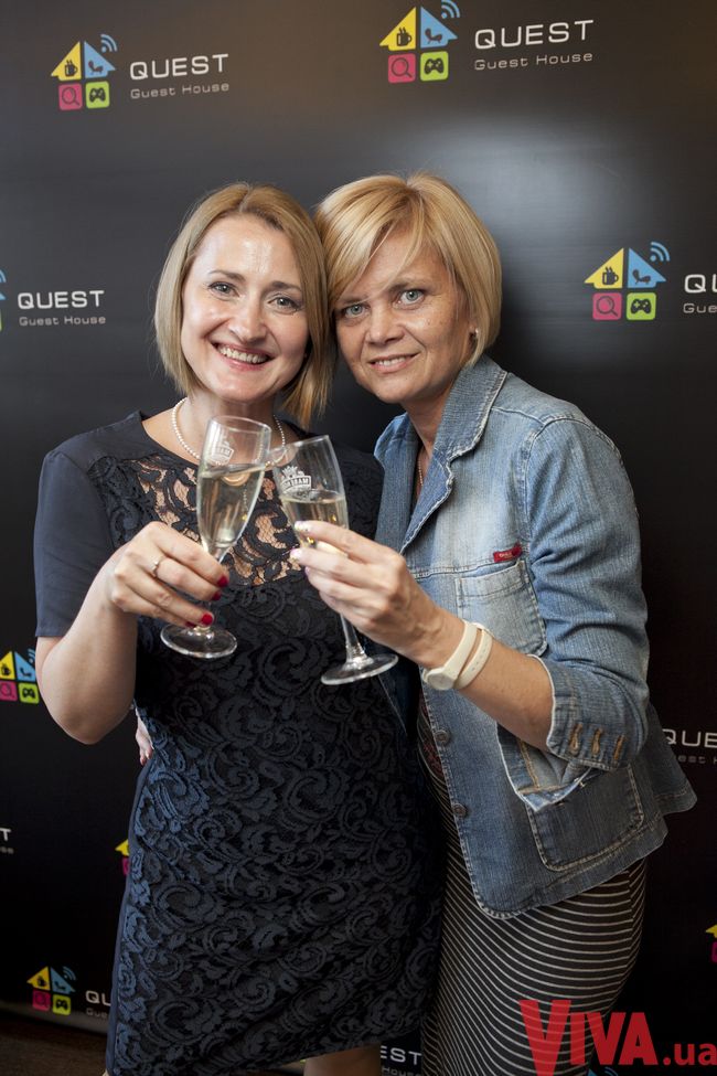 Звездный девичник Viva! Как известные украинки рисовали за бокалом вина