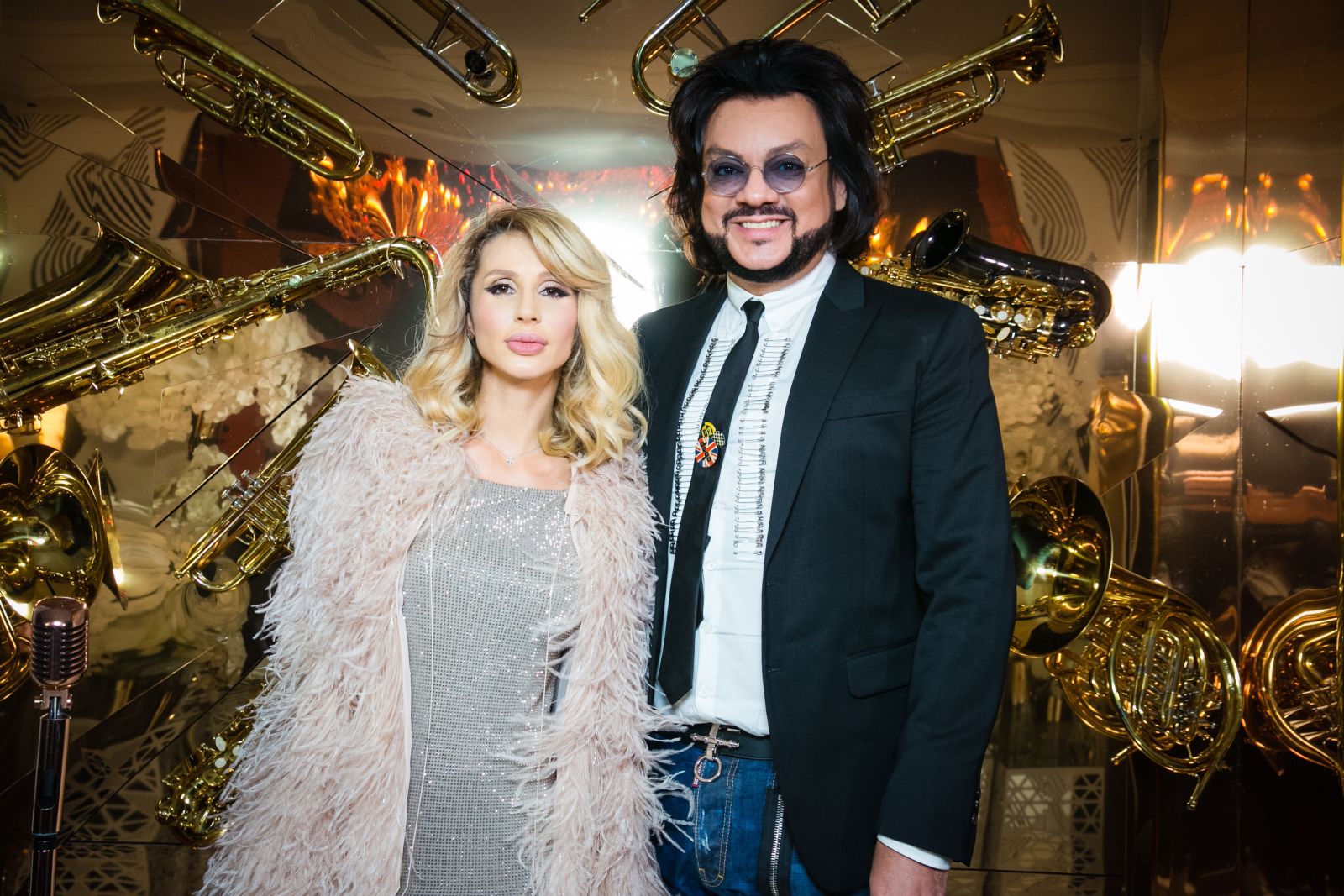 Пятиметровая картина и торт в человеческий рост: Светлана Лобода пышно отпраздновала 35-летие