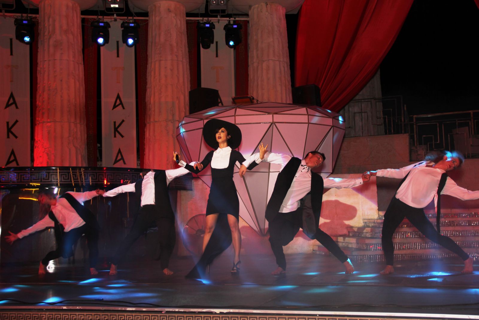 Анна Завальская представила свое шоу в Одессе