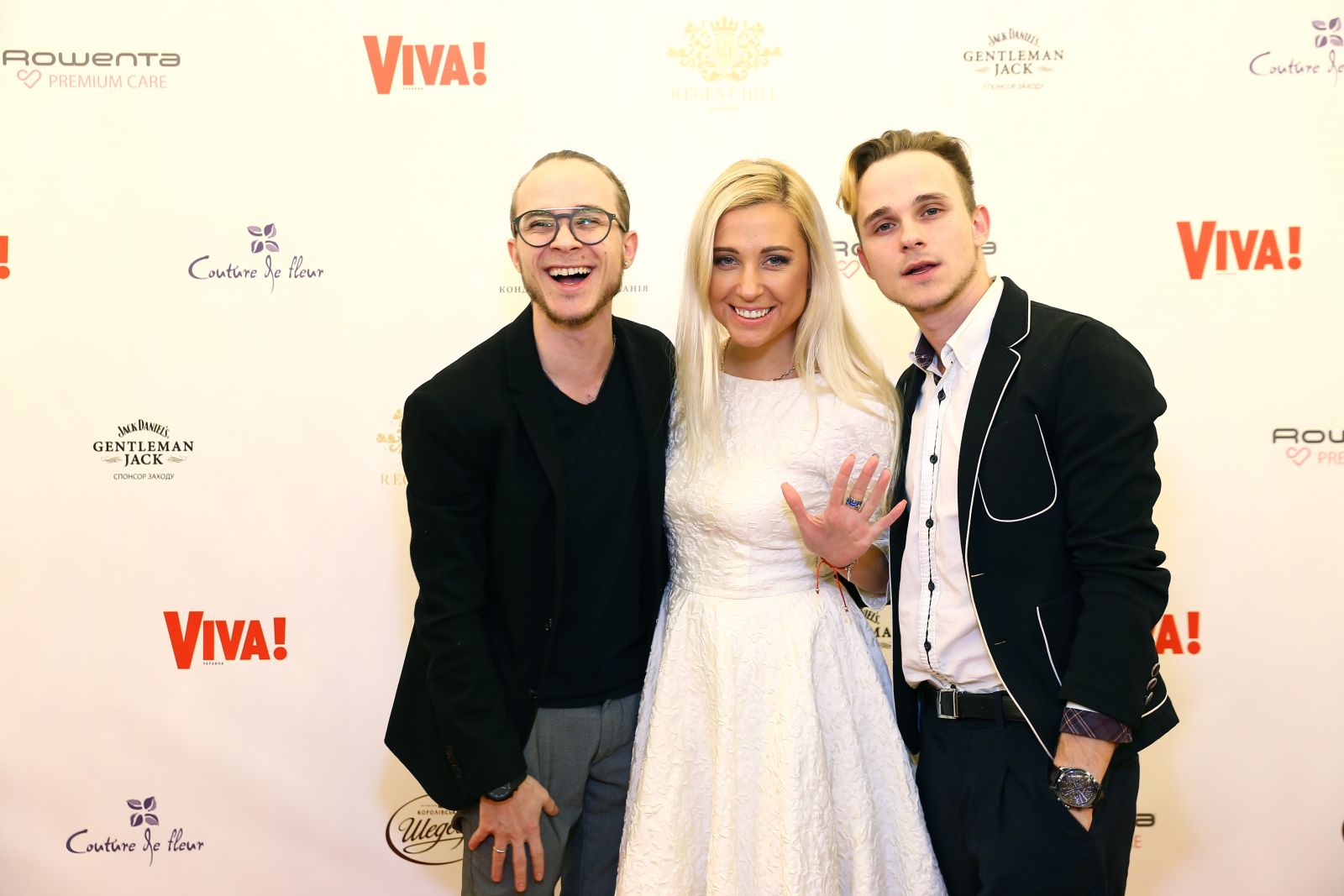 Нежнее нежного: Тоня Матвиенко блистает на красной дорожке в белом платье