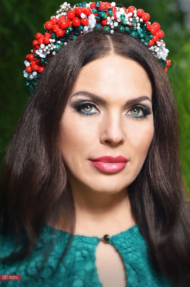 Влада Литовченко и ее цветочные обереги