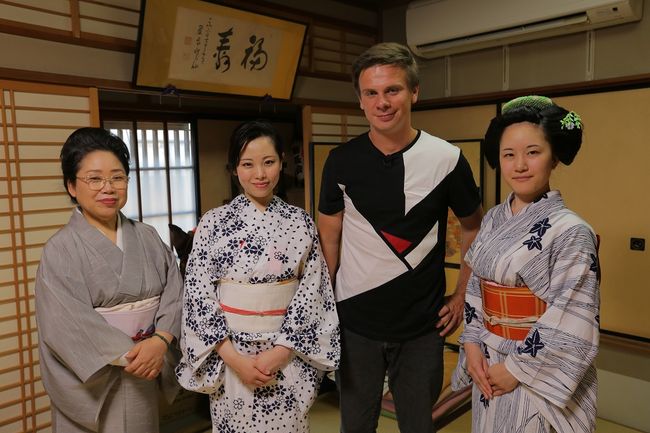 Дмитрий Комаров посвятил новый сезон &quot;Мир наизнанку&quot; Японии