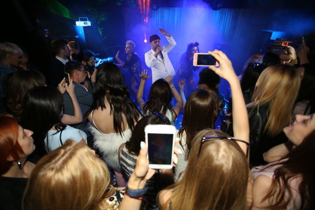 Monatik, Злата Огневич, Real O и другие звезды на открытии летней террасы ресторана Sanpaolo