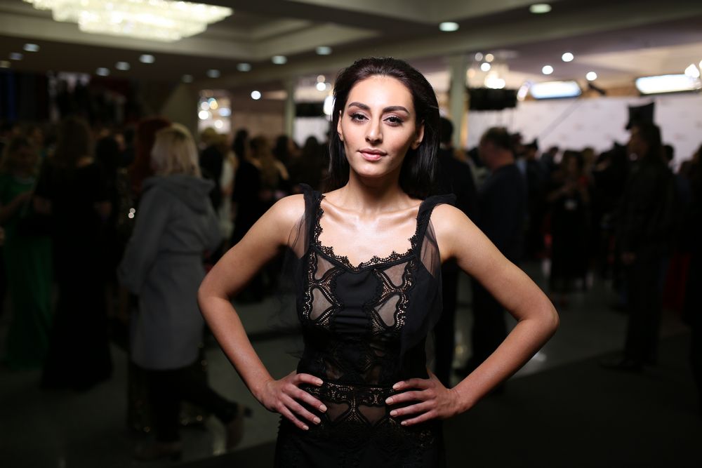 Не узнать: похудевшая Роза Аль-Намри продемонстрировала осиную талию на "Viva! Самые красивые-2017"