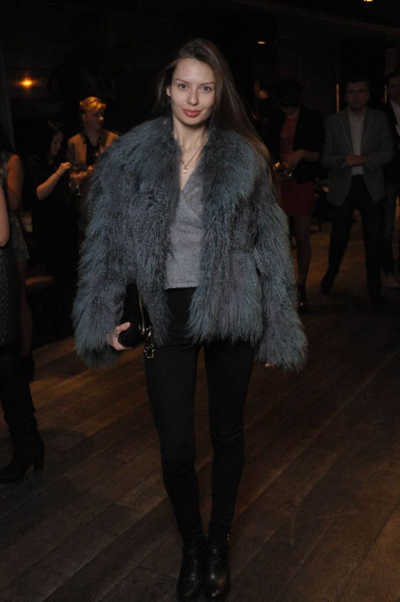 Тамерлан,  Алена Омаргалиева, Дмитрий Ступка с невестой на ангельской вечеринке