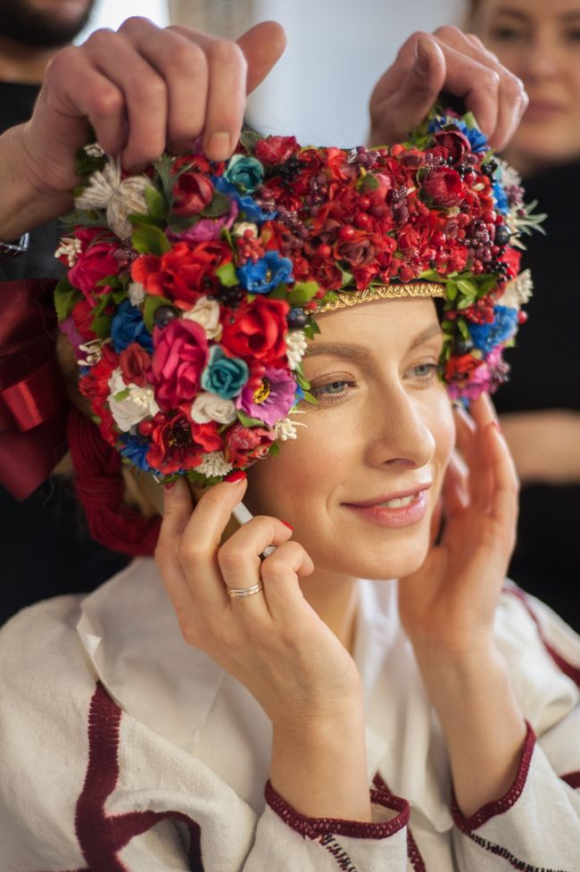 15 известных украинок примеряли народные костюмы в фотопроекте «Щирі»