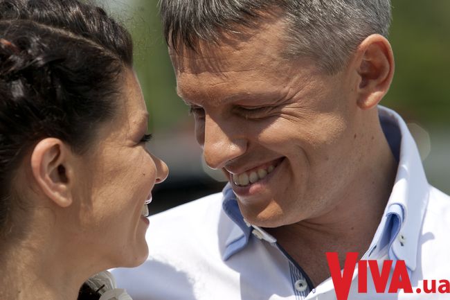 Руслана и ее муж празднуют 20-ю годовщину свадьбы! Семейные фото