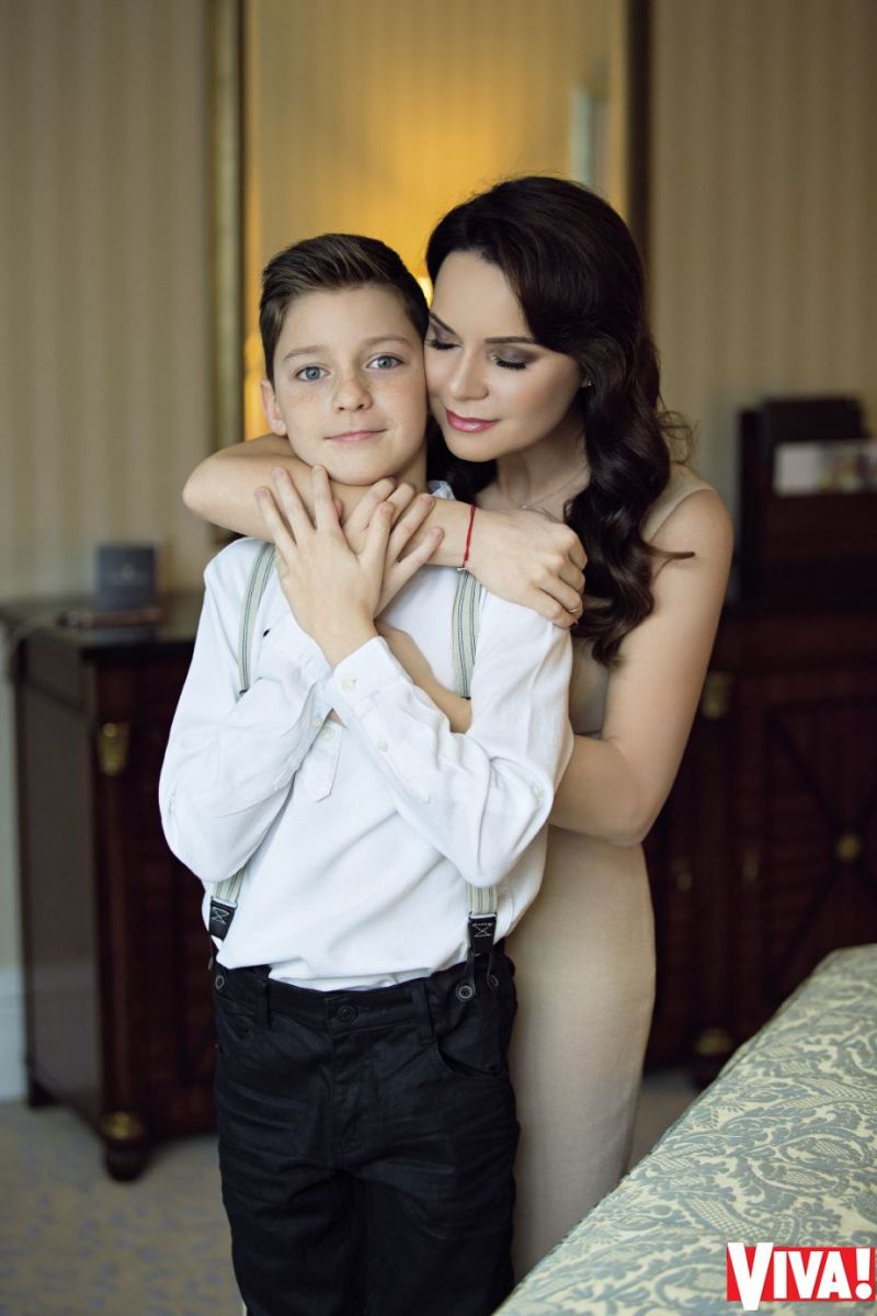 Лилия Подкопаева снялась в фотосессии с сыном и дочерью